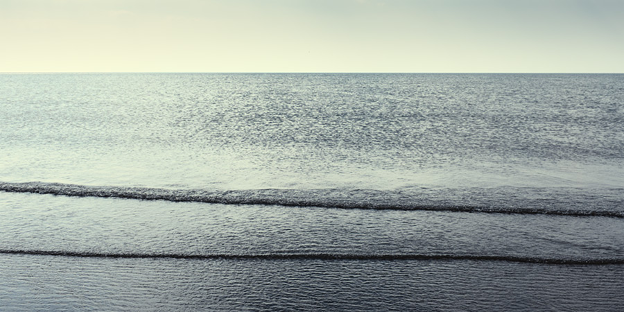 the silence of the sea / 2x1 + camera [Fujifilm X100S] + fylde coast [scenic] + show the original